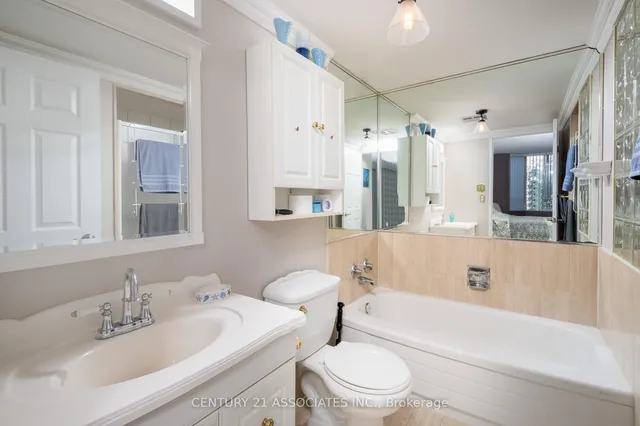 Additional image 21 of 5 Lisa St Unit 605