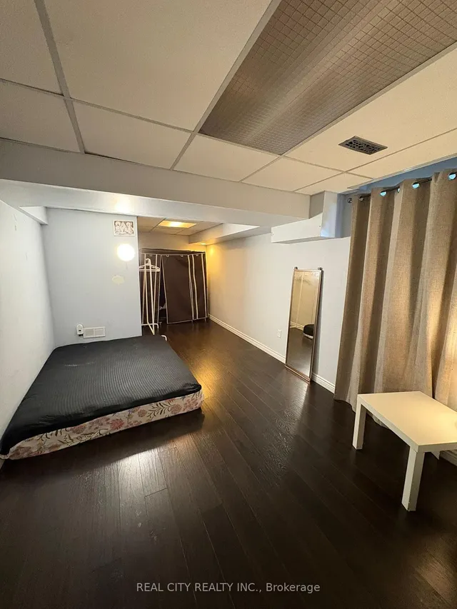 Additional image 30 of 70 Majestic Cres