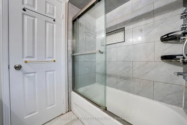 Additional image 36 of 37 Pebblestone Circ