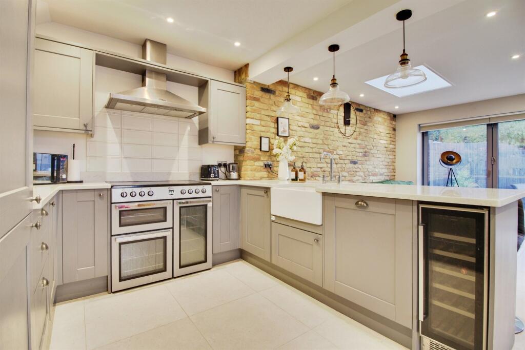 Additional image 10 of Holme Close, Hatfield