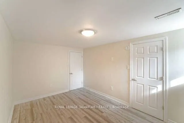 Additional image 32 of 3562 Laddie Cres