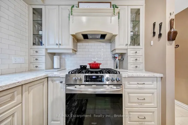 Additional image 16 of 2029 Banbury Cres