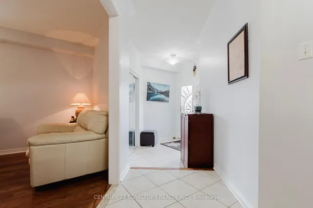 Additional image 5 of 19 OXTAIL Lane