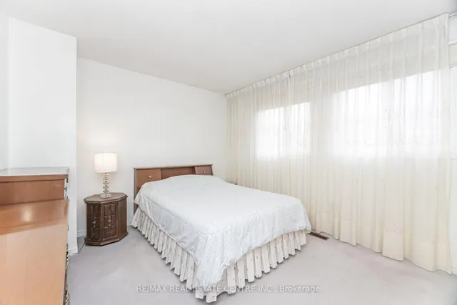 Additional image 31 of 5113 Palomar Cres