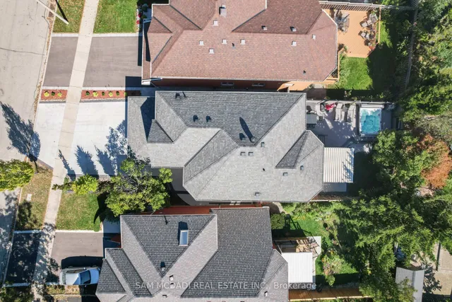 Additional image 5 of 385 Turnberry Cres