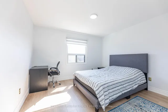 Additional image 32 of 365 Tailfeather Cres Unit 30