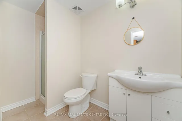 Additional image 30 of 86 Pauline Cres