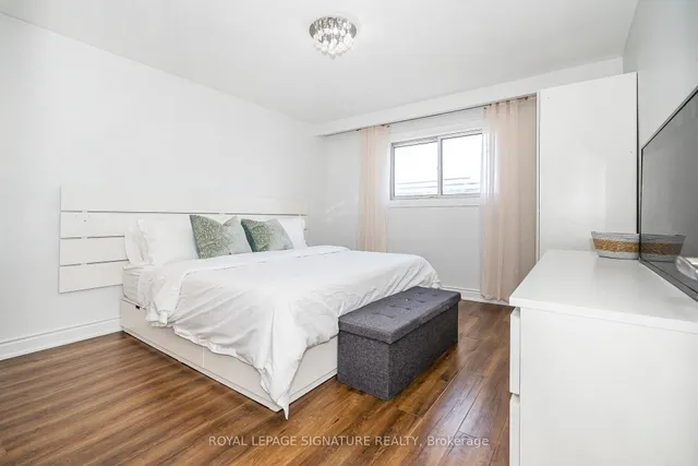 Additional image 18 of 3562 Laddie Cres