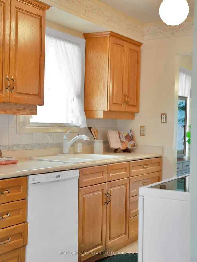 Additional image 11 of 46 Swennen Dr