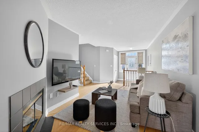 Additional image 9 of 8 Hartnell Sq