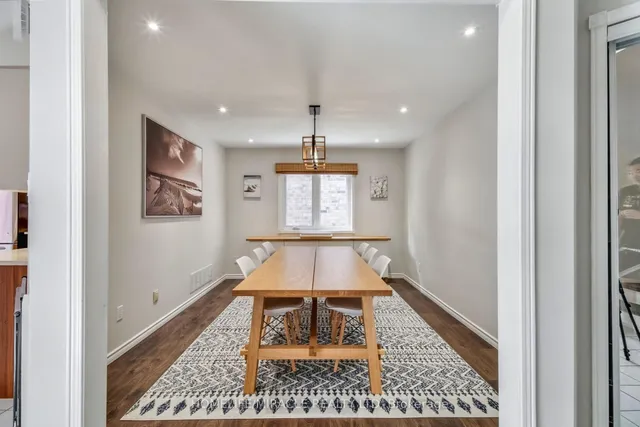 Additional image 6 of 373 Turnberry Cres