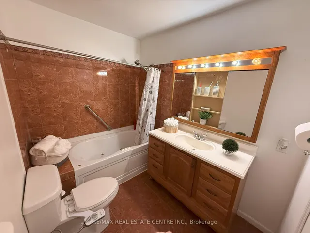 Additional image 36 of 84 Creditstone Rd