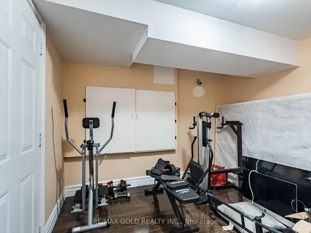 Additional image 41 of 62 Masken Circ