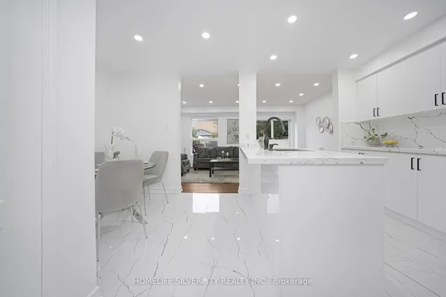 Additional image 11 of 56 Cadillac Cres