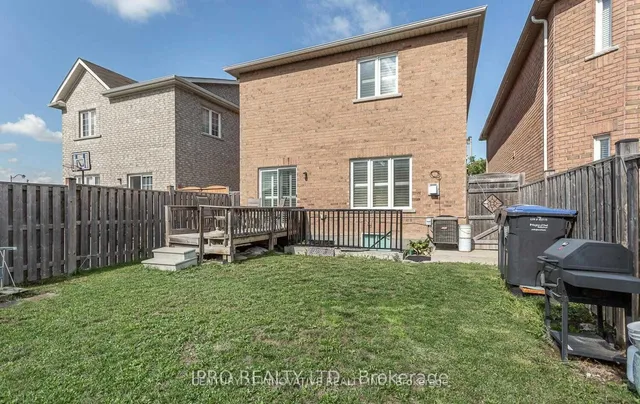 Additional image 30 of 126 Footbridge Cres