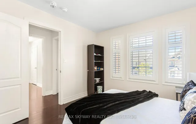 Additional image 40 of 87 Villadowns Tr