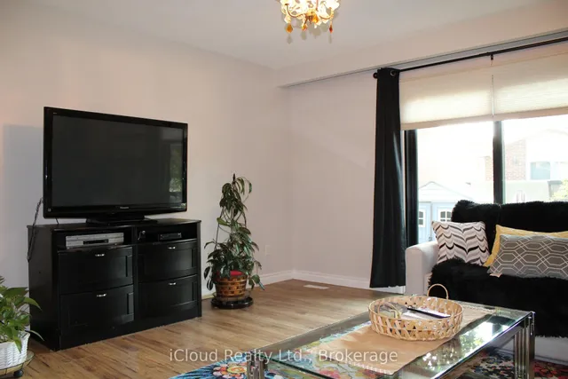 Additional image 3 of 42 Lindridge Ave