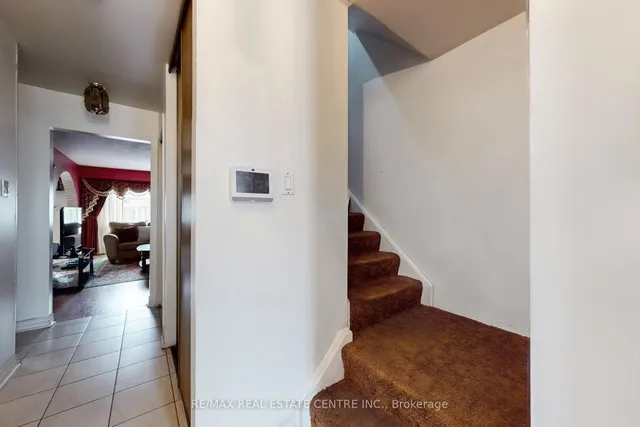 Additional image 32 of 7406 Darcel Ave Unit 34