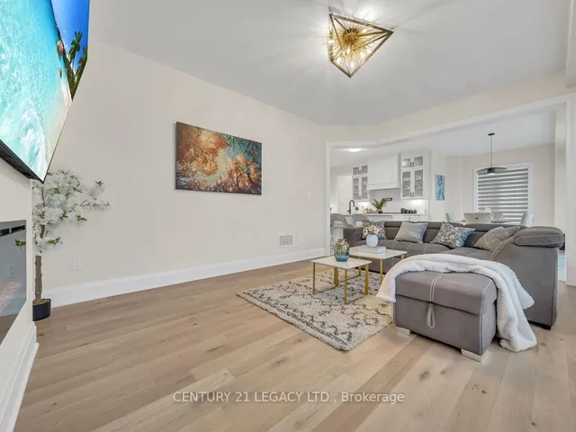 Additional image 13 of 23 Duxbury Rd