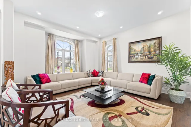 Additional image 12 of 19 Martin Byrne Dr