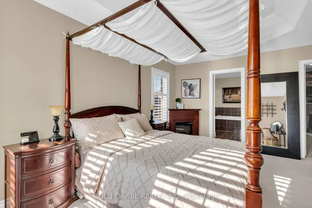 Additional image 24 of 33 Accent Circ