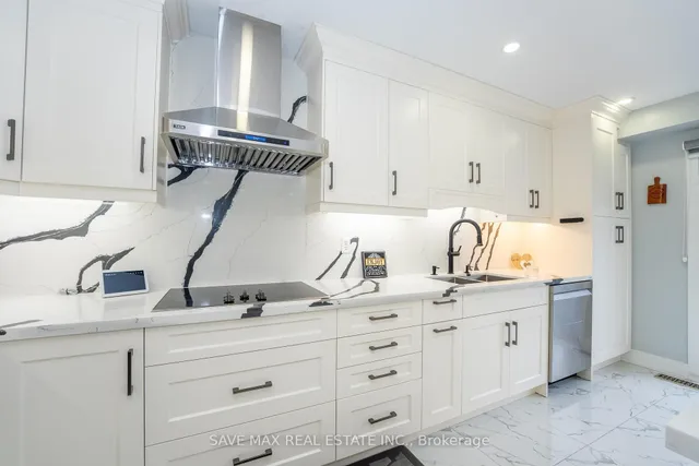 Additional image 14 of 100 Crown Victoria Dr