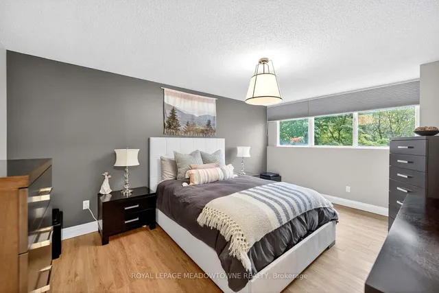 Additional image 28 of 3695 Kaneff Cres Unit 102