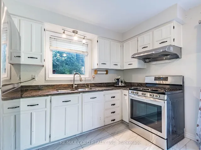 Additional image 14 of 30 Longbourne Cres