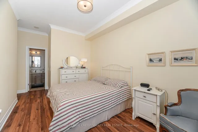 Additional image 24 of 100 John St Unit 2601