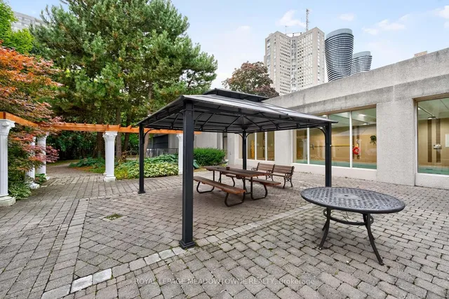 Additional image 48 of 3695 Kaneff Cres Unit 102