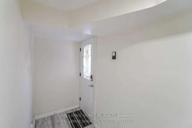 Additional image 27 of 3562 Laddie Cres