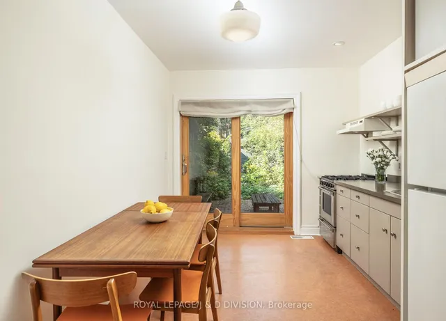 Additional image 6 of 110 Brunswick Ave