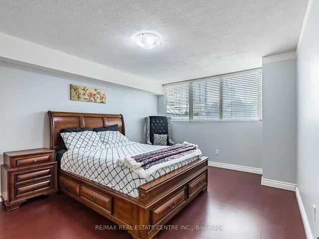 Additional image 28 of 3695 Kaneff Cres Unit 211