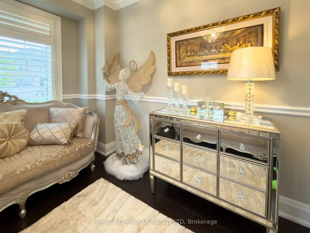 Additional image 7 of 404 Queen Mary Dr