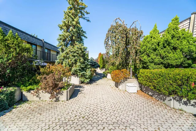 Primary image of 1250 Mississauga Valley Blvd Unit 13