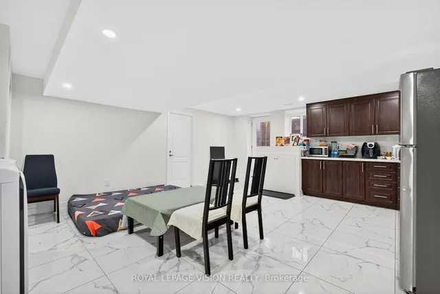 Additional image 42 of 7 Montgomery Sq