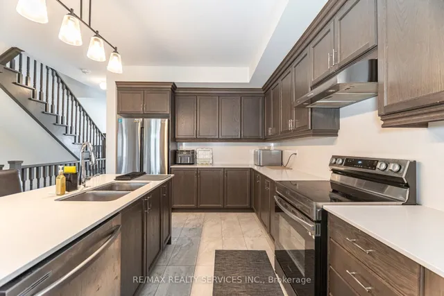 Additional image 19 of 38 Foxsparrow Rd