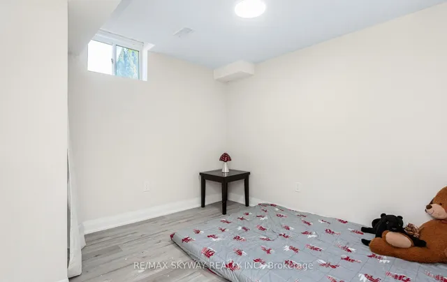 Additional image 44 of 74 Magnificent Crt