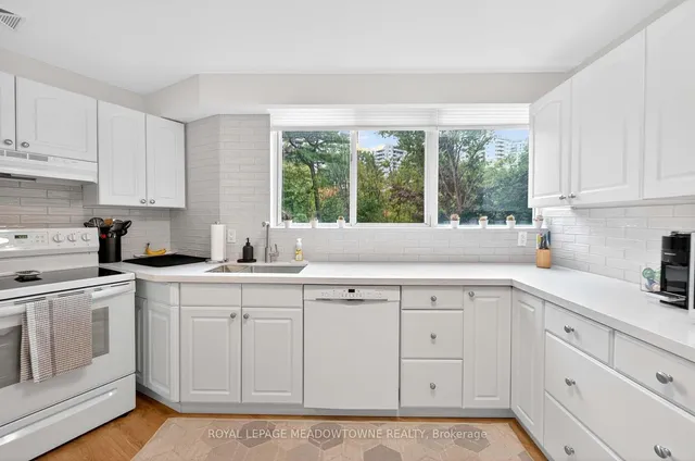 Additional image 25 of 3695 Kaneff Cres Unit 102