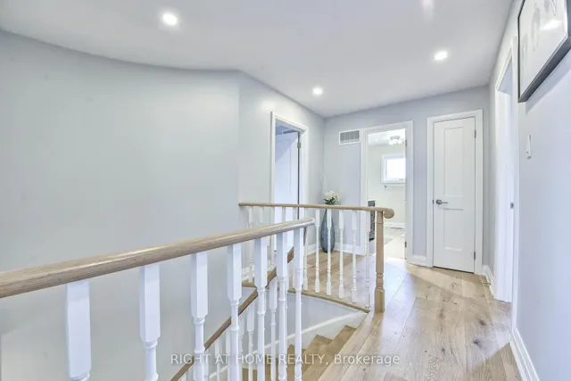 Additional image 22 of 1517 Queensbury Cres