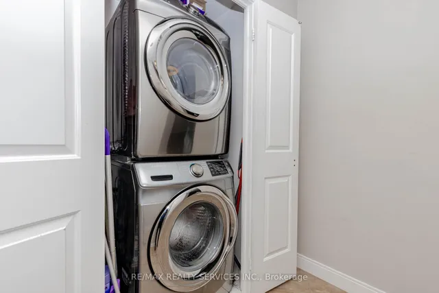 Additional image 40 of 90 Absolute Ave Unit 1203