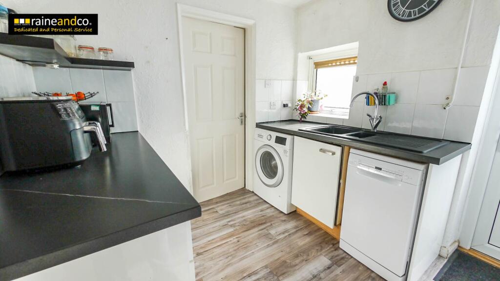 Additional image 14 of Robins Way, Hatfield