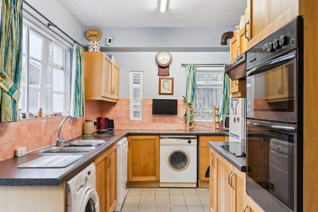 Additional image 10 of Wilkins Green Lane, Hatfield, Hertfordshire, AL10 9RT