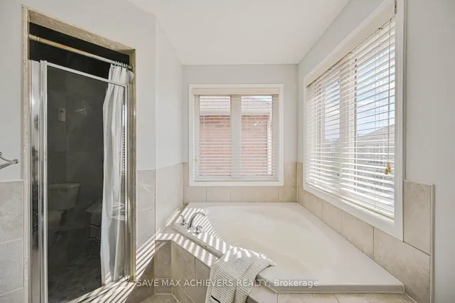 Additional image 26 of 6 Seascape Cres