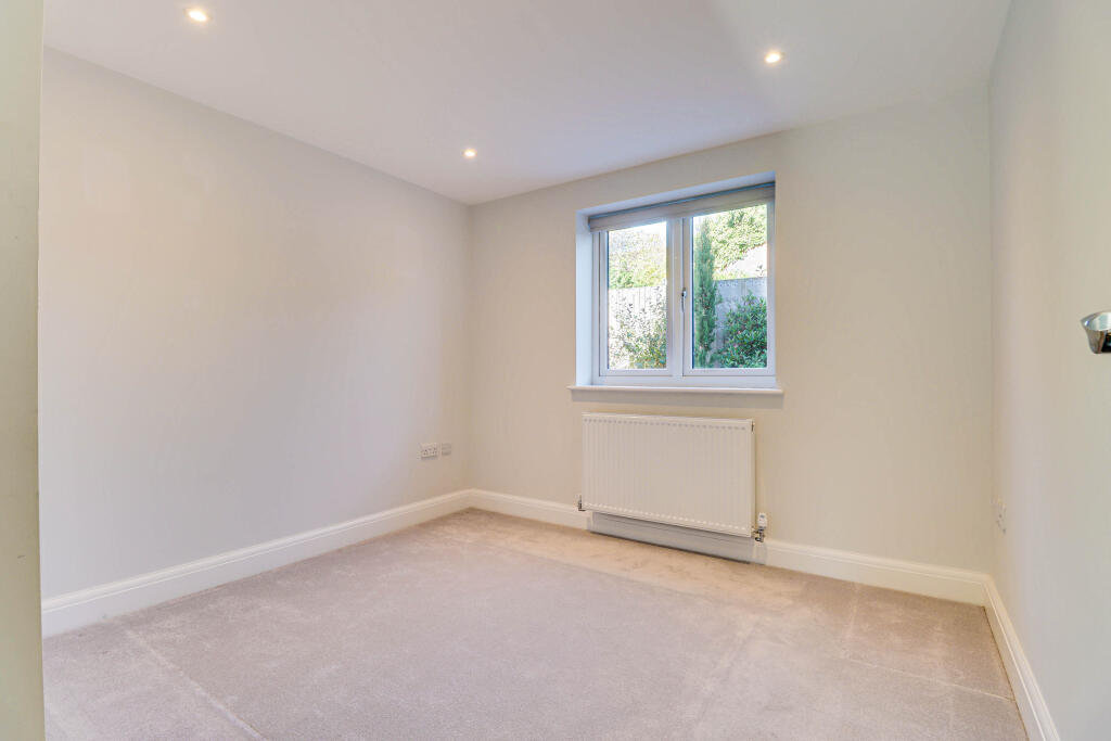 Additional image 7 of Martyr Close, St Albans, AL1