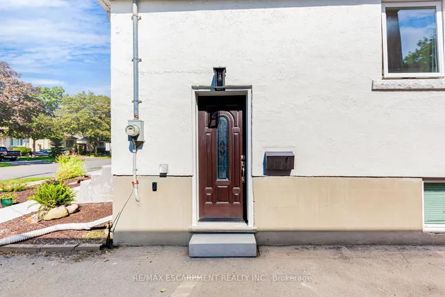 Additional image 33 of 19 Stock Ave