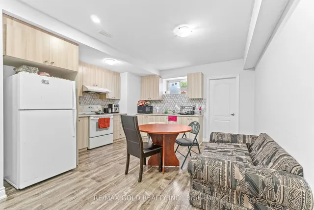 Additional image 39 of 19 Martin Byrne Dr