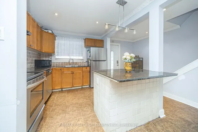 Additional image 16 of 19 Gatsby Sq