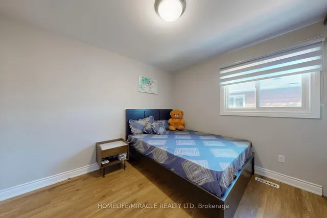 Additional image 12 of 64 Radford Dr