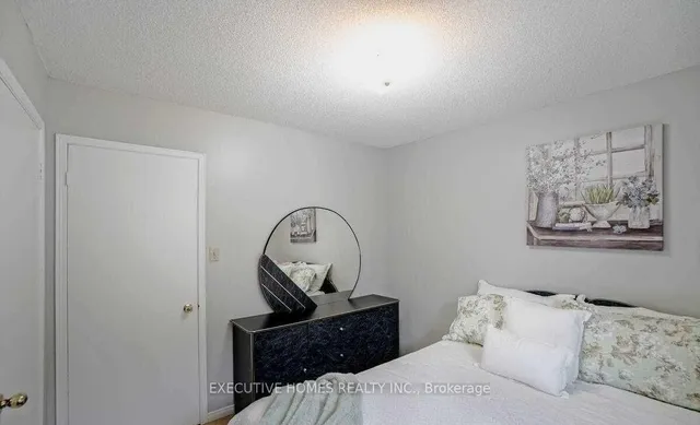 Additional image 31 of 114 Toba Cres